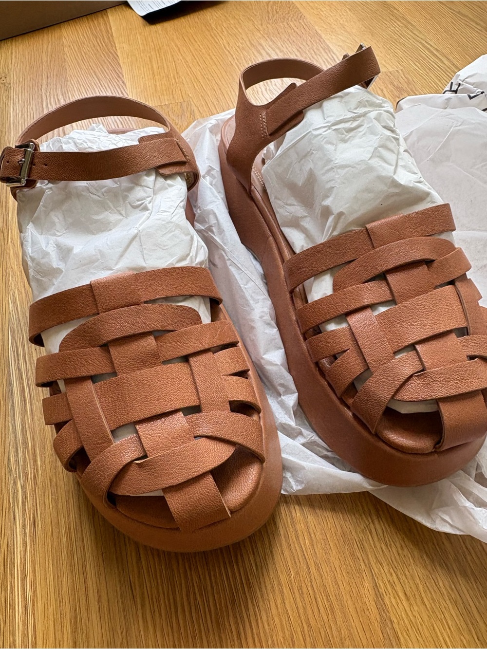 Either/Or Tan Woven Leather Platform Fisherman Sandals NWT / 10 - Picture 8 of 12